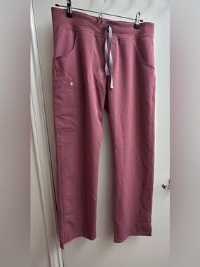 FIGS Kade Cargo Scrub Pants (Mauve - Medium)